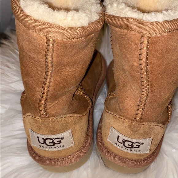 CLASSIC UGGS - Picture 4 of 5